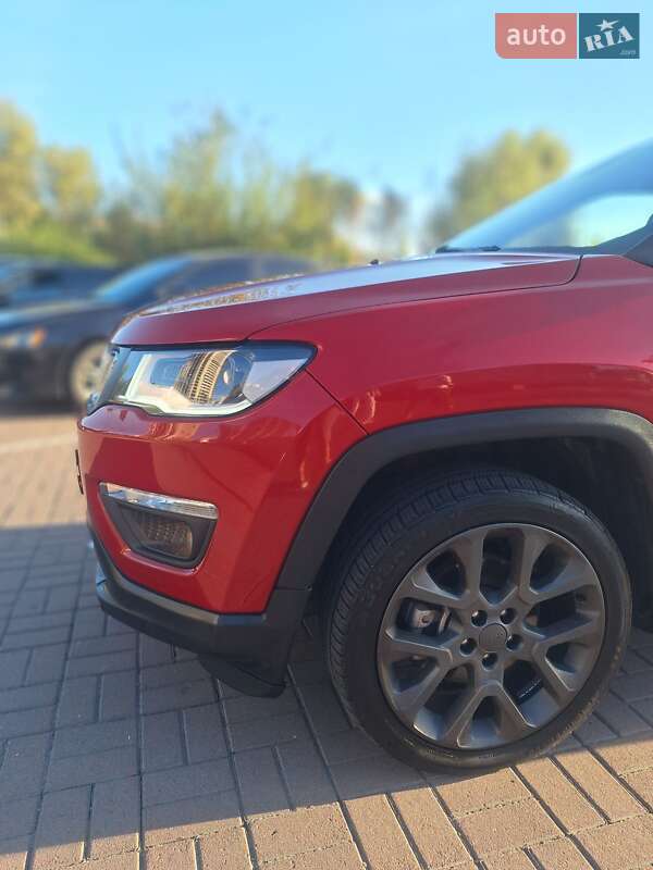 Внедорожник / Кроссовер Jeep Compass 2020 в Киеве