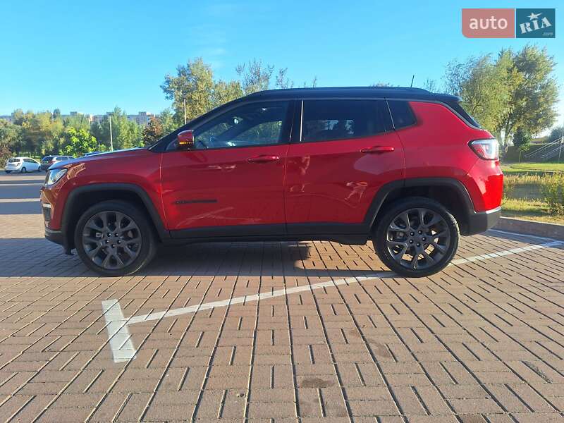 Внедорожник / Кроссовер Jeep Compass 2020 в Киеве