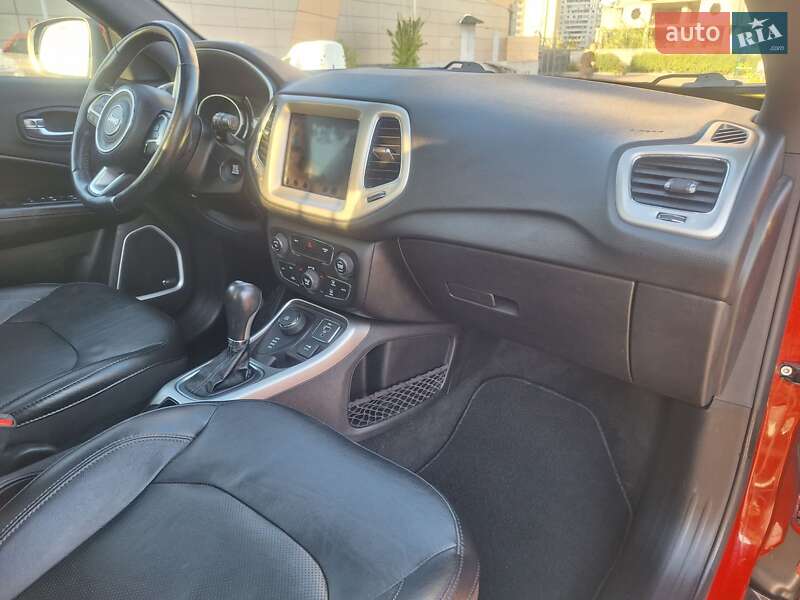 Внедорожник / Кроссовер Jeep Compass 2020 в Киеве