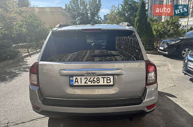 Внедорожник / Кроссовер Jeep Compass 2014 в 