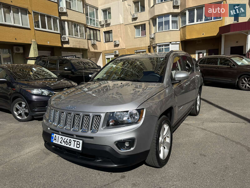 Внедорожник / Кроссовер Jeep Compass 2014 в 