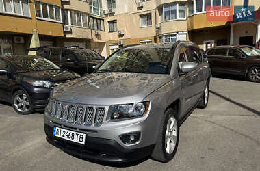 Внедорожник / Кроссовер Jeep Compass 2014 в 