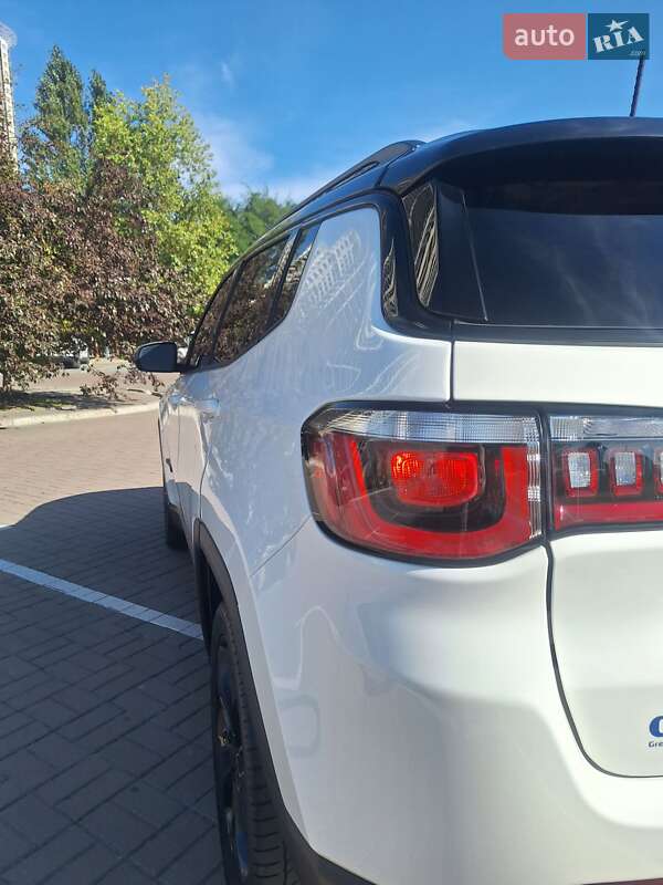 Внедорожник / Кроссовер Jeep Compass 2018 в Киеве