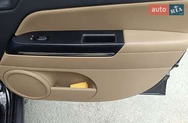 Внедорожник / Кроссовер Jeep Compass 2012 в 