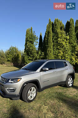 Внедорожник / Кроссовер Jeep Compass 2018 в 