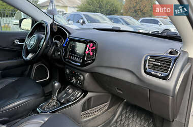 Внедорожник / Кроссовер Jeep Compass 2019 в 