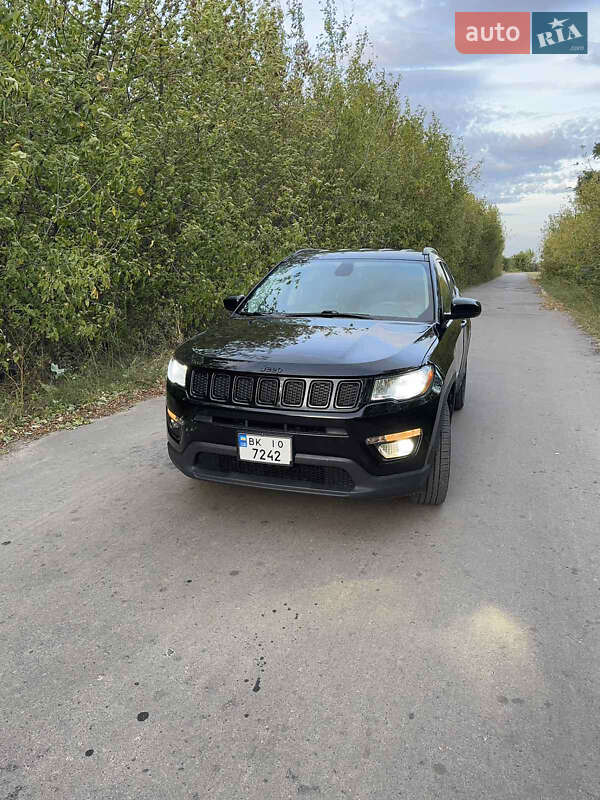 Внедорожник / Кроссовер Jeep Compass 2018 в Дубно