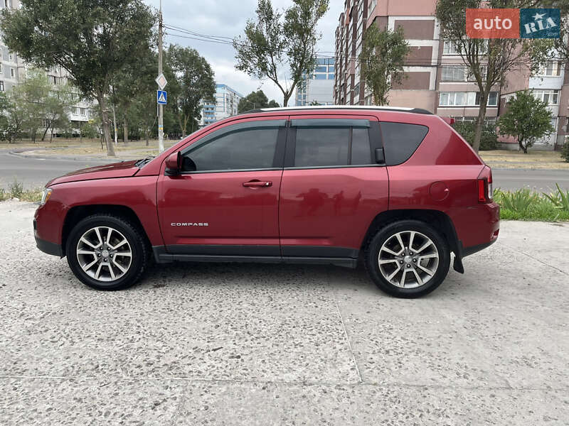 Внедорожник / Кроссовер Jeep Compass 2013 в Каменском