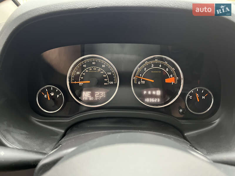 Внедорожник / Кроссовер Jeep Compass 2013 в Каменском