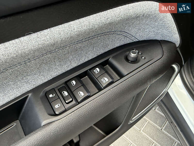 Внедорожник / Кроссовер Jeep Compass 2024 в Полтаве фото 38 Внедорожник / Кроссовер Jeep Compass 2024 в Полтаве