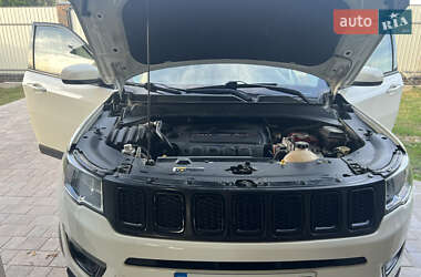 Внедорожник / Кроссовер Jeep Compass 2019 в 