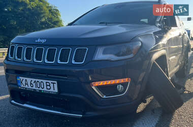 Внедорожник / Кроссовер Jeep Compass 2017 в 