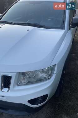 Внедорожник / Кроссовер Jeep Compass 2011 в Золотоноше