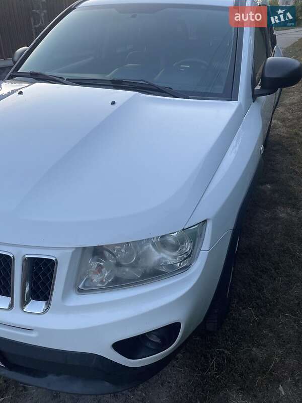 Внедорожник / Кроссовер Jeep Compass 2011 в Золотоноше