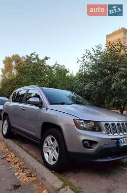 Внедорожник / Кроссовер Jeep Compass 2016 в 