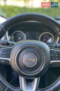 Внедорожник / Кроссовер Jeep Compass 2019 в 