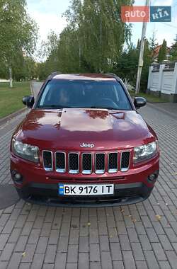 Внедорожник / Кроссовер Jeep Compass 2015 в Ровно
