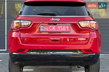 Позашляховик / Кросовер Jeep Compass 2018 в 