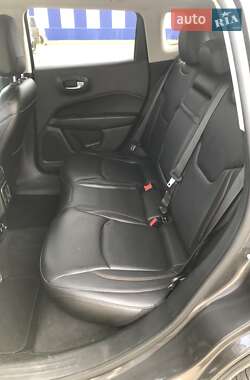Внедорожник / Кроссовер Jeep Compass 2018 в 