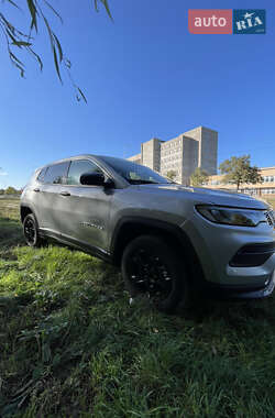 Внедорожник / Кроссовер Jeep Compass 2022 в 
