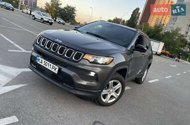 Внедорожник / Кроссовер Jeep Compass 2023 в 