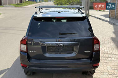Внедорожник / Кроссовер Jeep Compass 2014 в 
