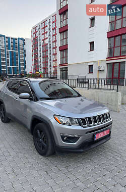 Внедорожник / Кроссовер Jeep Compass 2018 в 