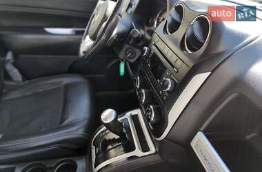 Внедорожник / Кроссовер Jeep Compass 2015 в 