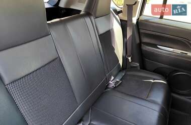 Внедорожник / Кроссовер Jeep Compass 2015 в 