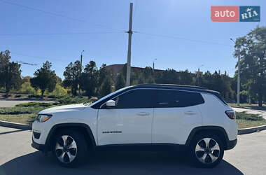 Внедорожник / Кроссовер Jeep Compass 2018 в 