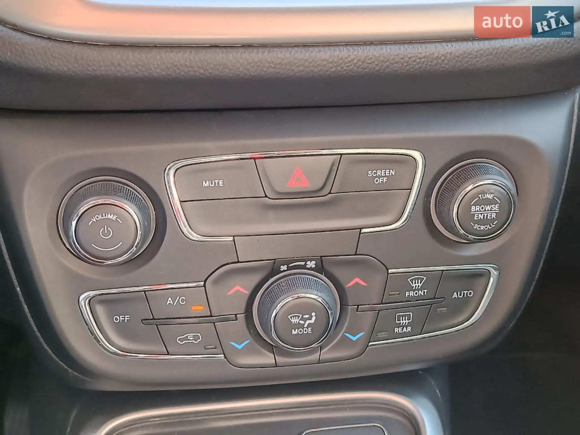 2017 Jeep Compass - мініатюра 31