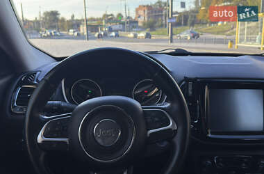 Внедорожник / Кроссовер Jeep Compass 2018 в 