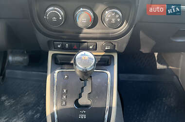 Позашляховик / Кросовер Jeep Compass 2011 в 