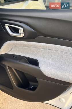 Внедорожник / Кроссовер Jeep Compass 2023 в 