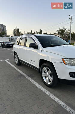 Внедорожник / Кроссовер Jeep Compass 2011 в 