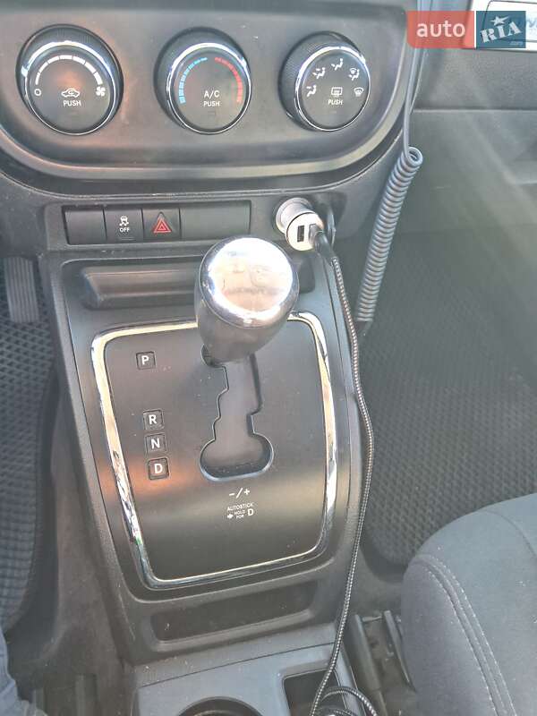 Позашляховик / Кросовер Jeep Compass 2014 в Києві