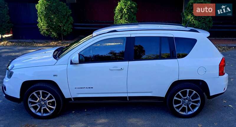 Внедорожник / Кроссовер Jeep Compass 2013 в Киеве