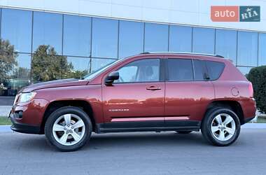 Внедорожник / Кроссовер Jeep Compass 2012 в 