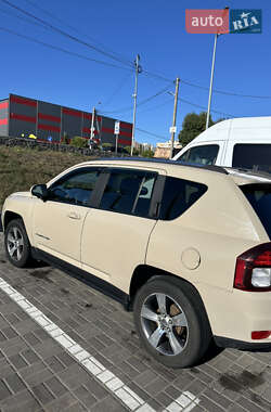 Внедорожник / Кроссовер Jeep Compass 2016 в 