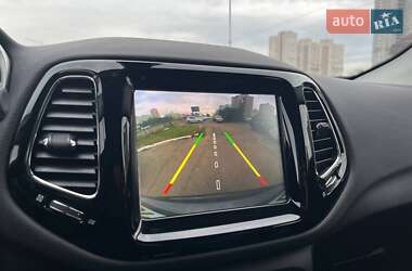 Внедорожник / Кроссовер Jeep Compass 2018 в 