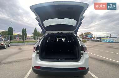 Внедорожник / Кроссовер Jeep Compass 2022 в 