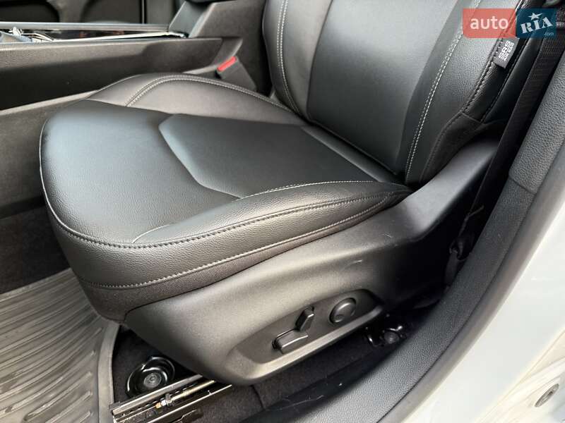 Внедорожник / Кроссовер Jeep Compass 2024 в Киеве