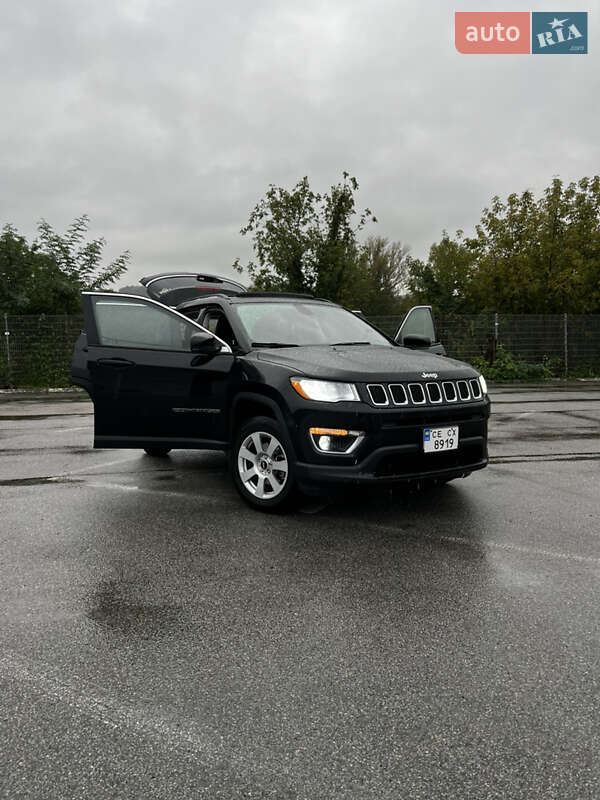 Внедорожник / Кроссовер Jeep Compass 2017 в Черновцах