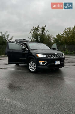 Внедорожник / Кроссовер Jeep Compass 2017 в 