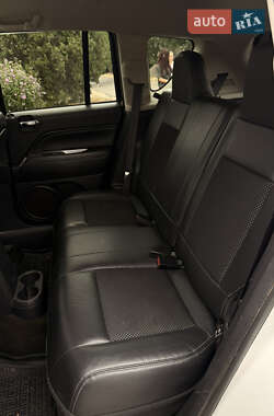Внедорожник / Кроссовер Jeep Compass 2015 в 