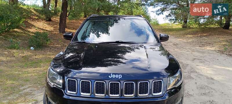 Внедорожник / Кроссовер Jeep Compass 2017 в Славуте