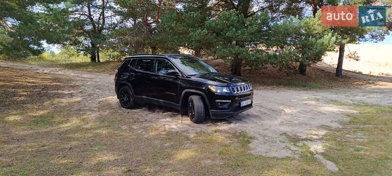 Внедорожник / Кроссовер Jeep Compass 2017 в Славуте