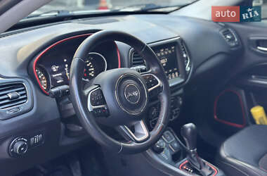 Внедорожник / Кроссовер Jeep Compass 2019 в 
