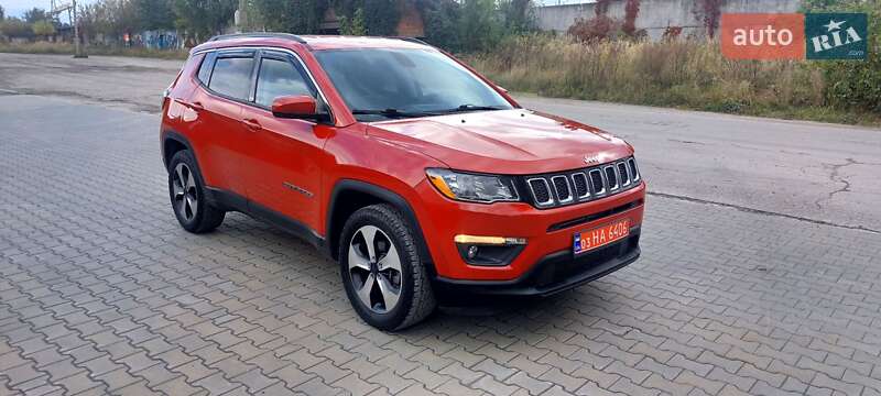 Внедорожник / Кроссовер Jeep Compass 2018 в 
