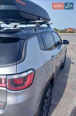 Внедорожник / Кроссовер Jeep Compass 2019 в 